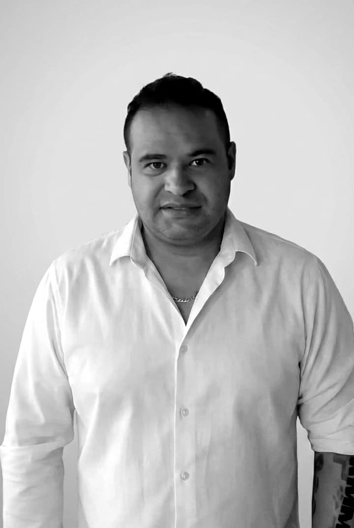 LUXOM team member