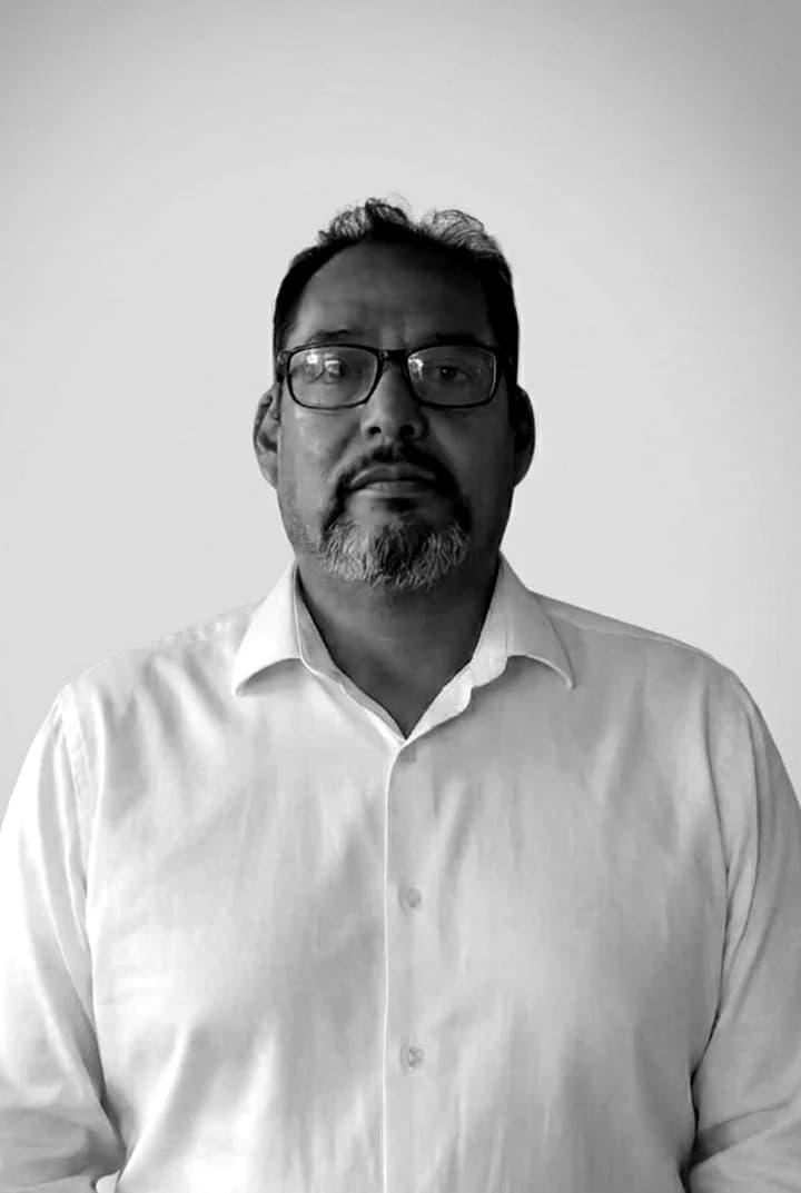 LUXOM team member